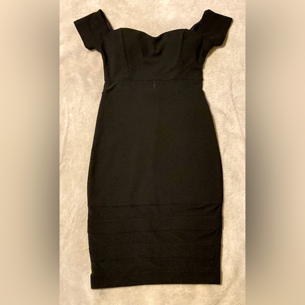 This black dress is perfect for a girls night out. It’s super soft and flexible!